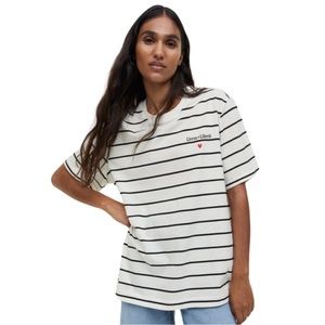 H&M Livres et Liberte Printed T-Shirt Size Medium